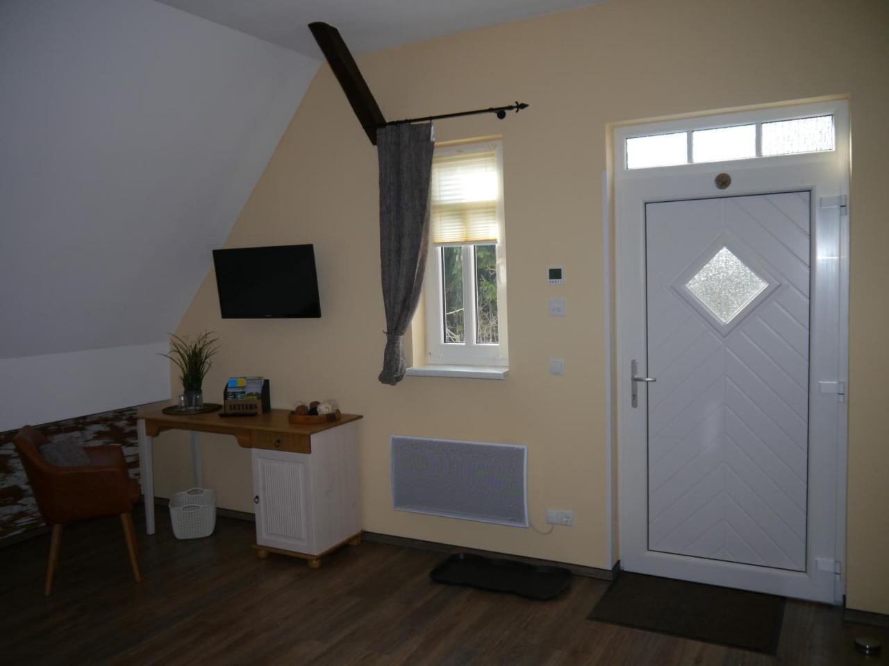 Cafe Im Hof- Bed & Breakfast Streufdorf Экстерьер фото